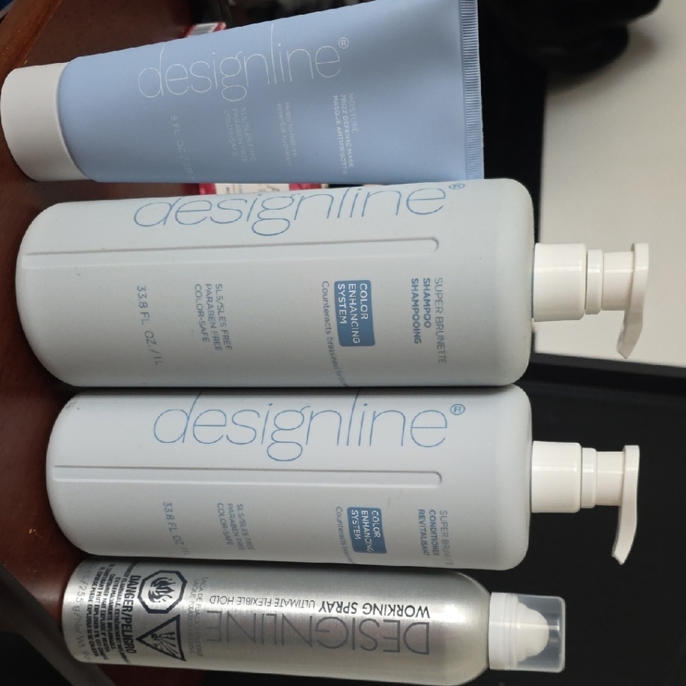 Brunettes Hair Line Complete With Mask And Conditioner